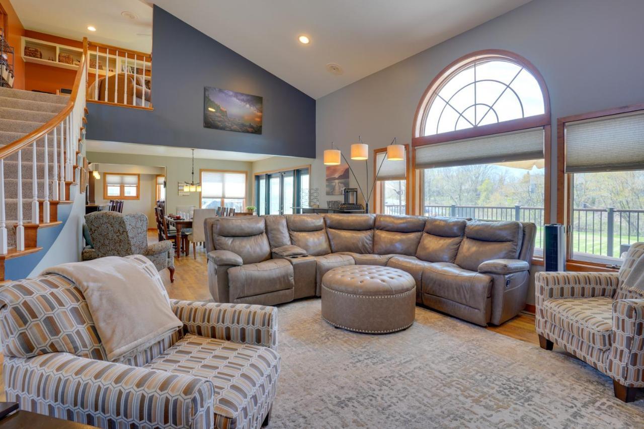 Expansive Shakopee Vacation Rental On 5 Acres! エクステリア 写真