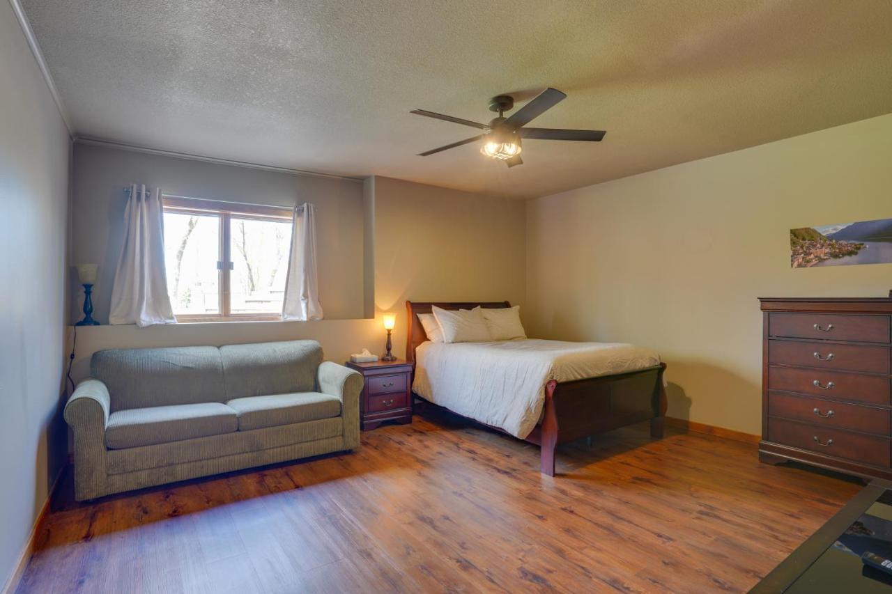 Expansive Shakopee Vacation Rental On 5 Acres! エクステリア 写真