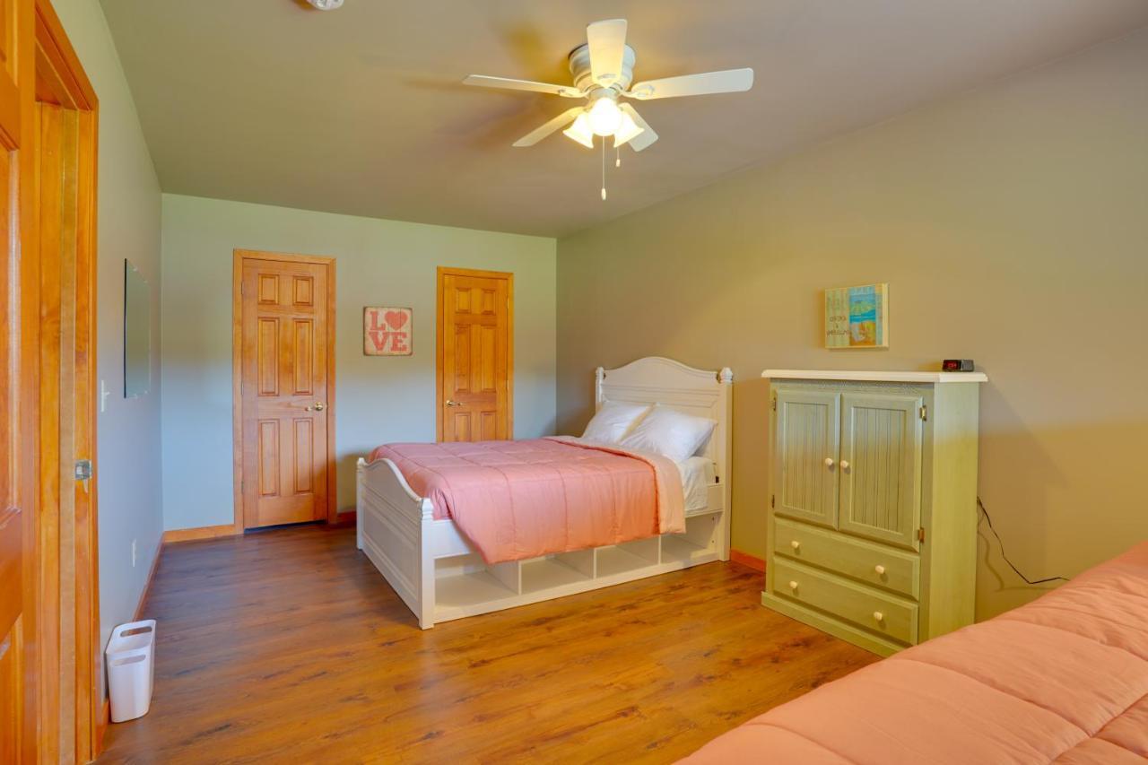 Expansive Shakopee Vacation Rental On 5 Acres! エクステリア 写真